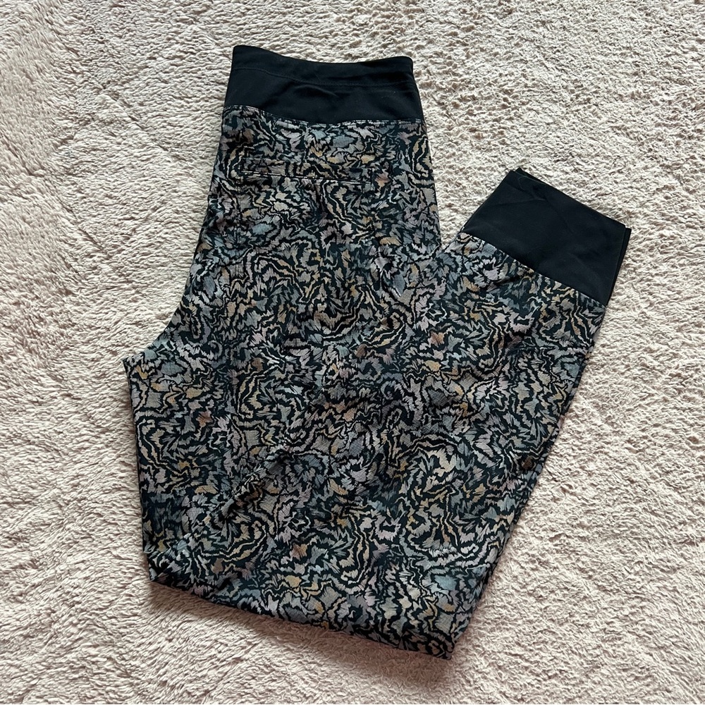 Athleta Trekkie North Joggers Preppy Minimalist Sporty Workout Gym Yoga Size 2